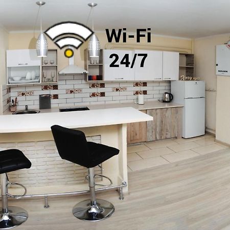 Apartamento Залізнична 49 "Хочу Цю!" Ivano-Frankivsk Exterior foto